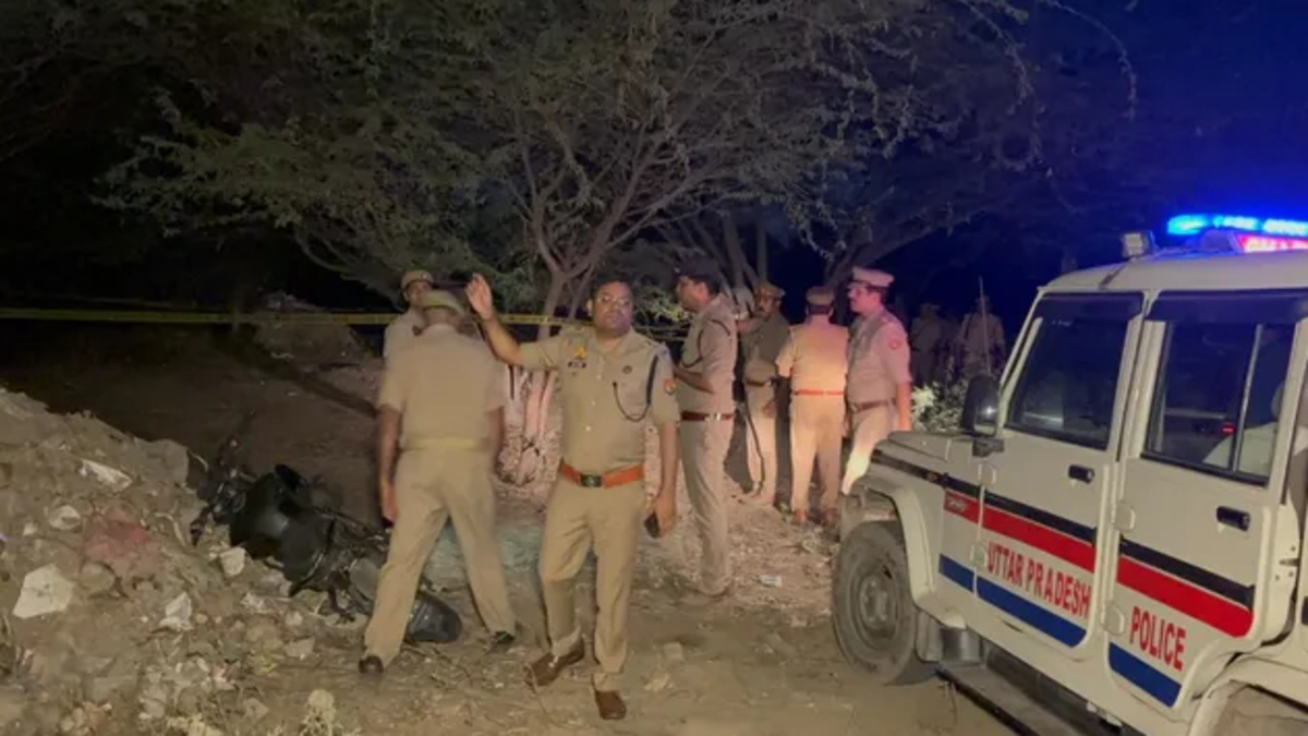 Asad, the main accused in the Surya murder case, was killed; a policeman was also injured in the retaliatory firing.