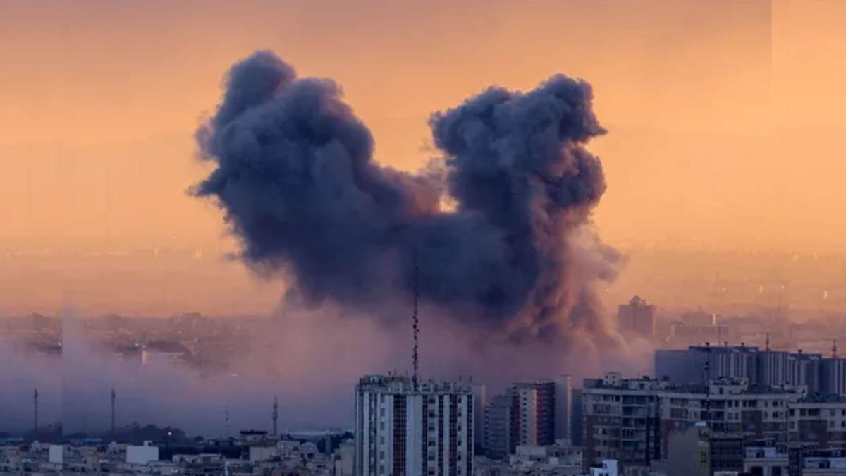 On Trump's orders, the US military launched a barrage of attacks on Iran's Qeshm Island.